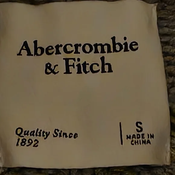 Abercrombie & Fitch Cable Knit Button Up Gray Cardigan Size Small - Picture 2 of 4